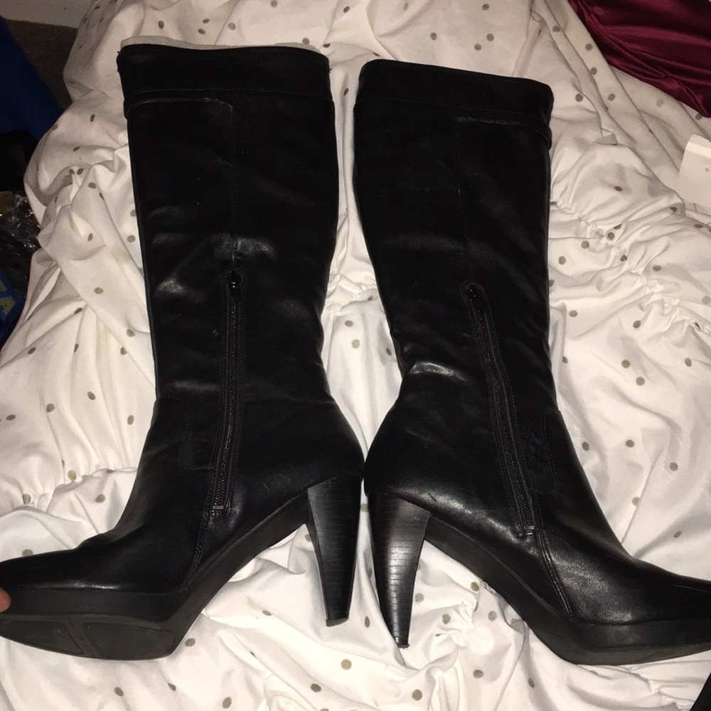 Sexy Calf High boots 😍🤪